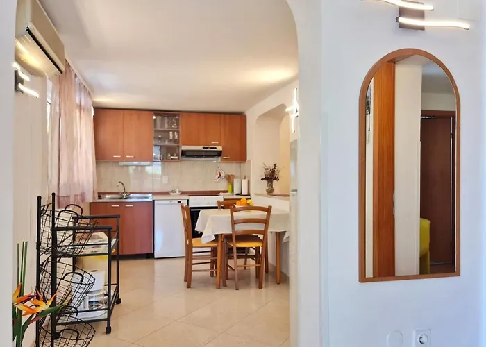 Beakovic By Interhome Appartement Šilo