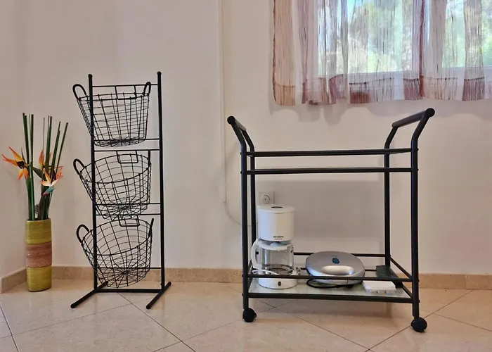 Beakovic By Interhome *