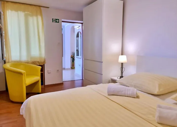 Beakovic By Interhome * Šilo