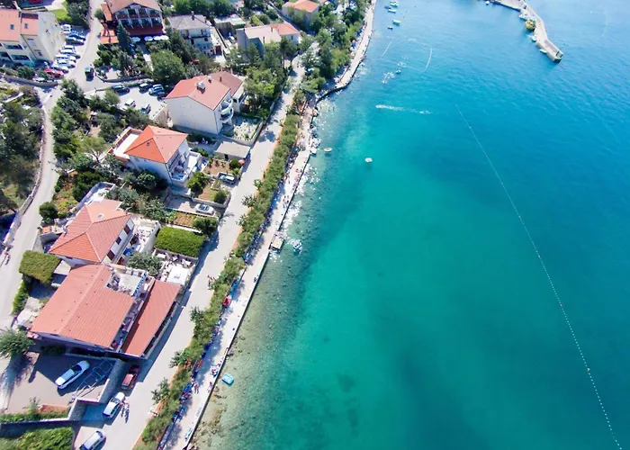 Beakovic By Interhome