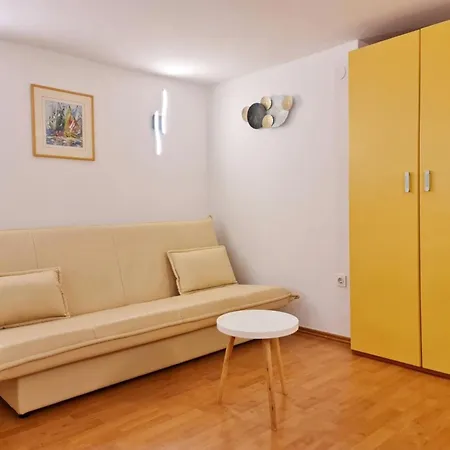 Appartement Beakovic By Interhome