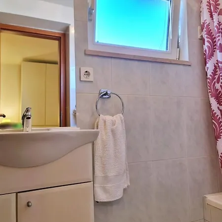 Appartement Beakovic By Interhome